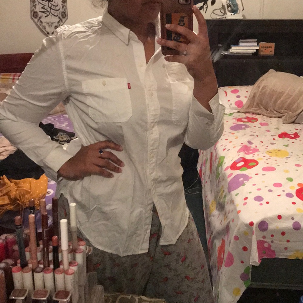 Levi’s boyfriend fit button down